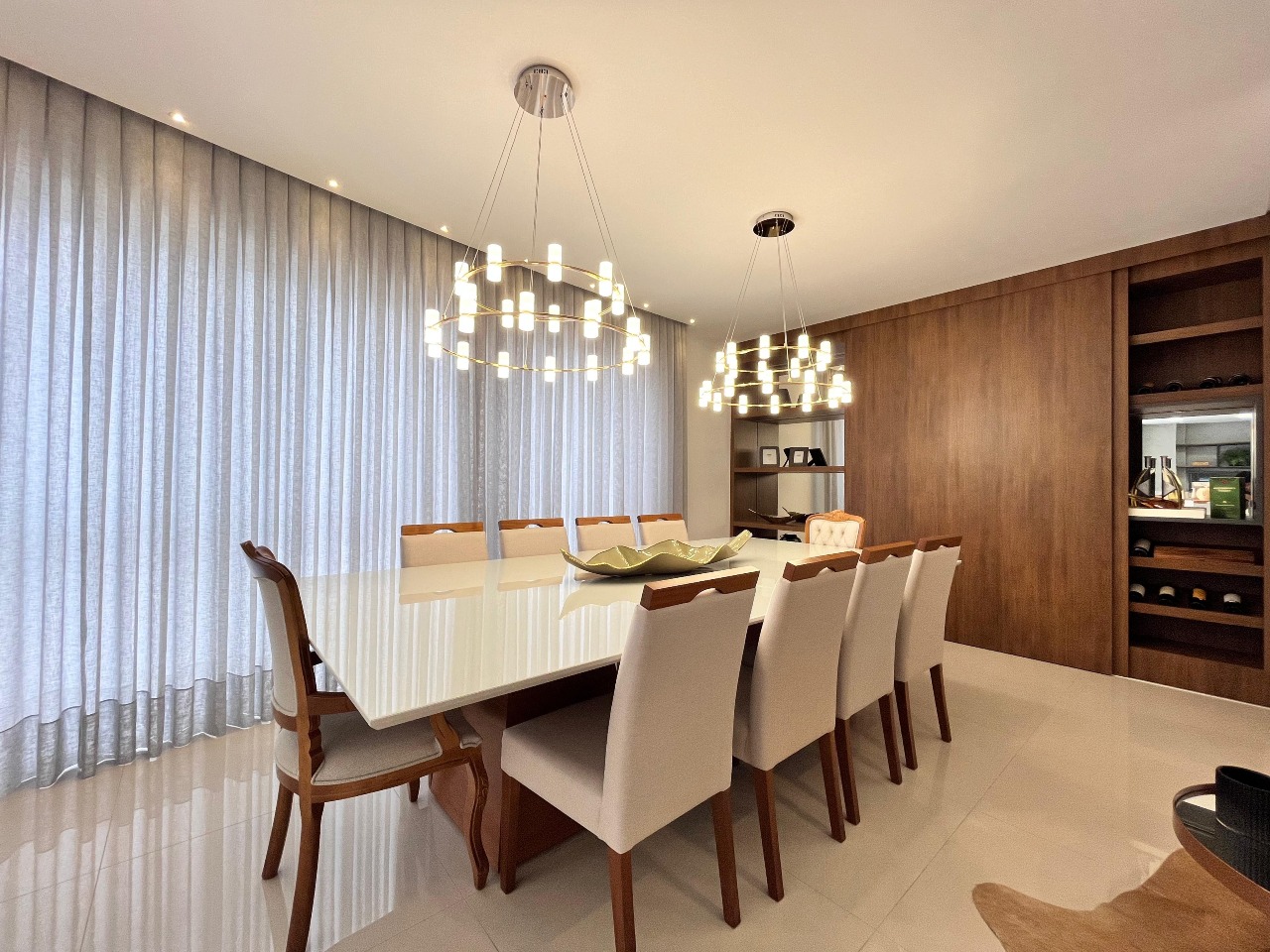 Foto do imóvel Apartamento 4 Suítes no Edifício Milano Meia Praia Itapema