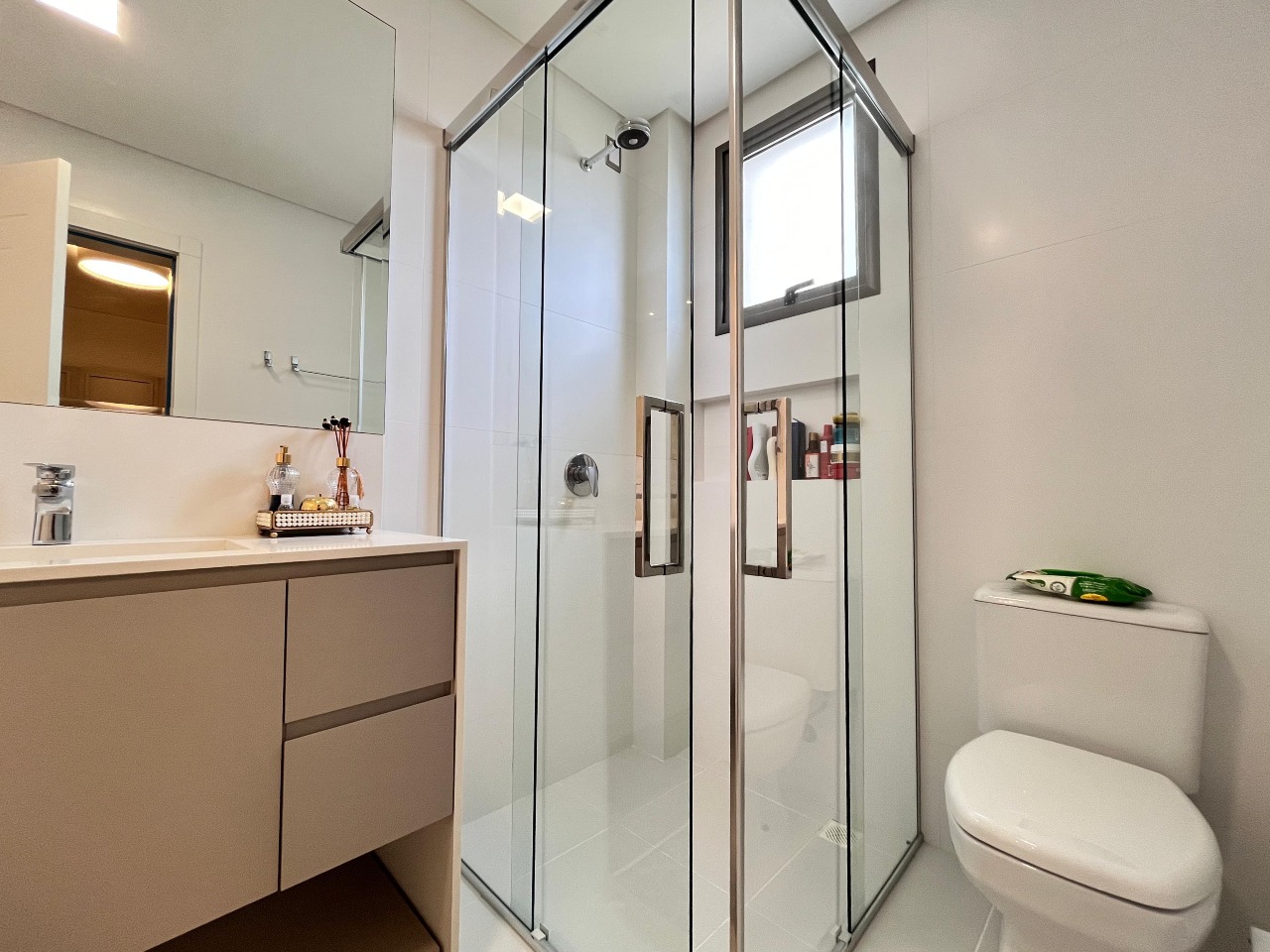 Foto do imóvel Apartamento 4 Suítes no Edifício Milano Meia Praia Itapema