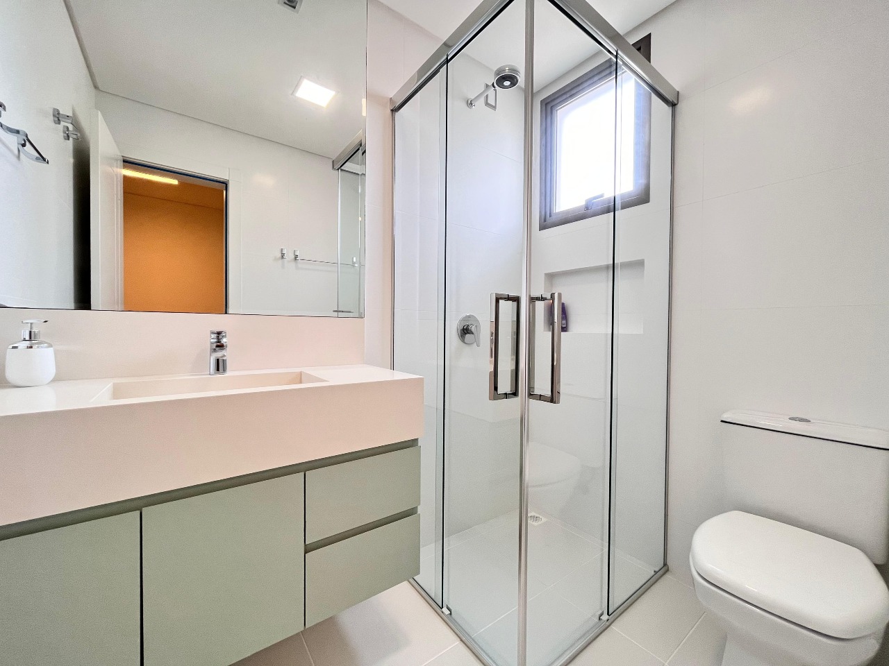 Foto do imóvel Apartamento 4 Suítes no Edifício Milano Meia Praia Itapema