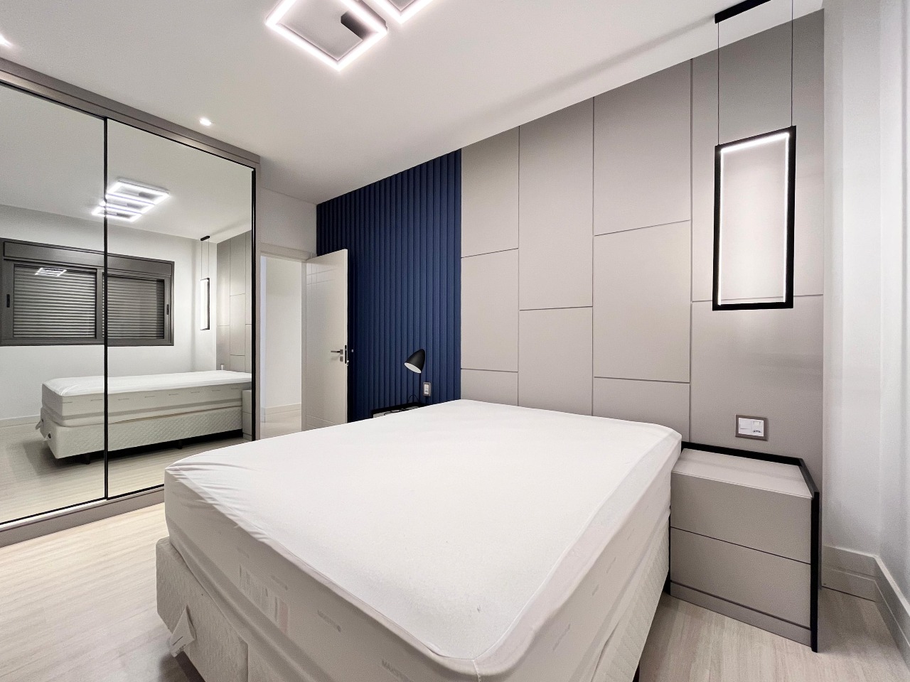 Foto do imóvel Apartamento 4 Suítes no Edifício Milano Meia Praia Itapema