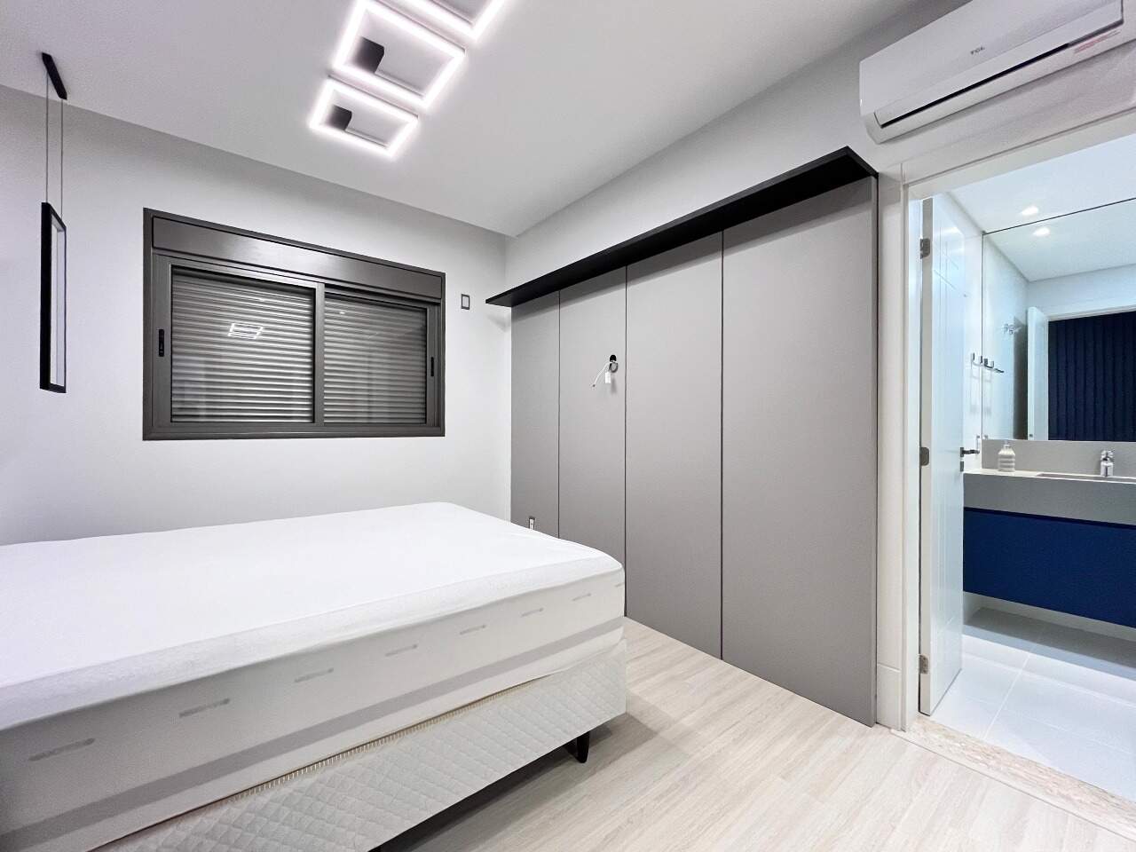 Foto do imóvel Apartamento 4 Suítes no Edifício Milano Meia Praia Itapema