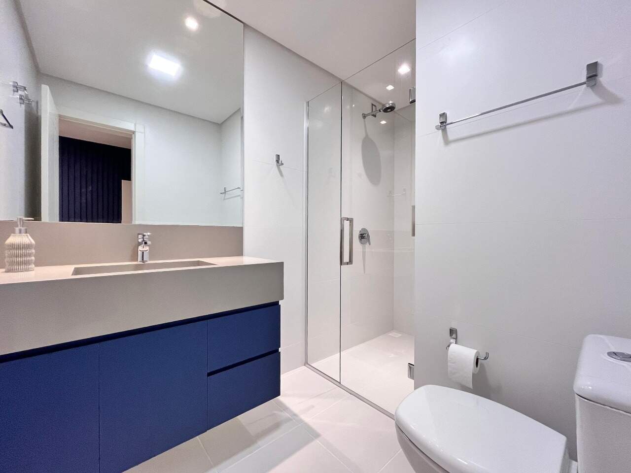 Foto do imóvel Apartamento 4 Suítes no Edifício Milano Meia Praia Itapema