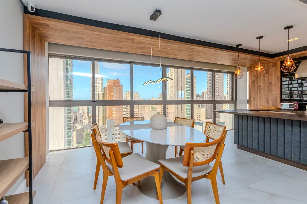 Foto do imóvel Apartamento Mobiliado com 03 Suítes á venda no Edifício Ocean Breeze em Balneário Camboriú