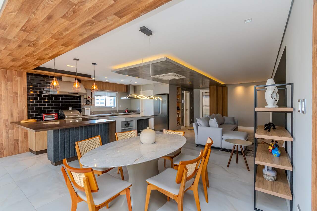 Foto do imóvel Apartamento Mobiliado com 03 Suítes á venda no Edifício Ocean Breeze em Balneário Camboriú