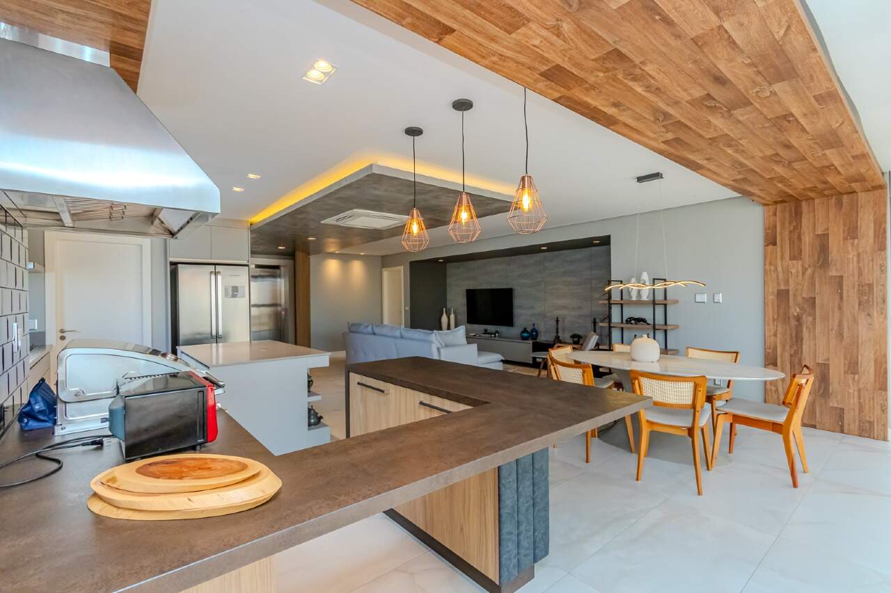 Foto do imóvel Apartamento Mobiliado com 03 Suítes á venda no Edifício Ocean Breeze em Balneário Camboriú