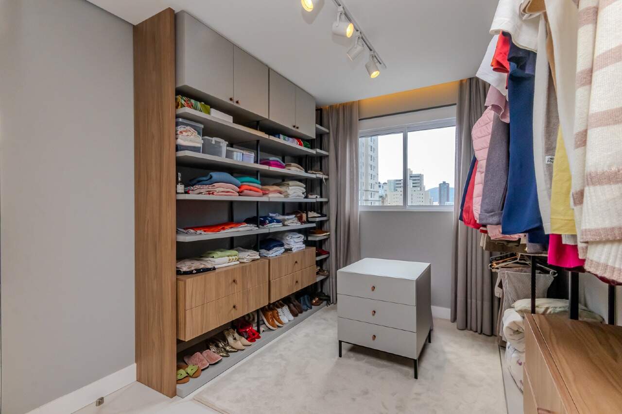 Foto do imóvel Apartamento Mobiliado com 03 Suítes á venda no Edifício Ocean Breeze em Balneário Camboriú