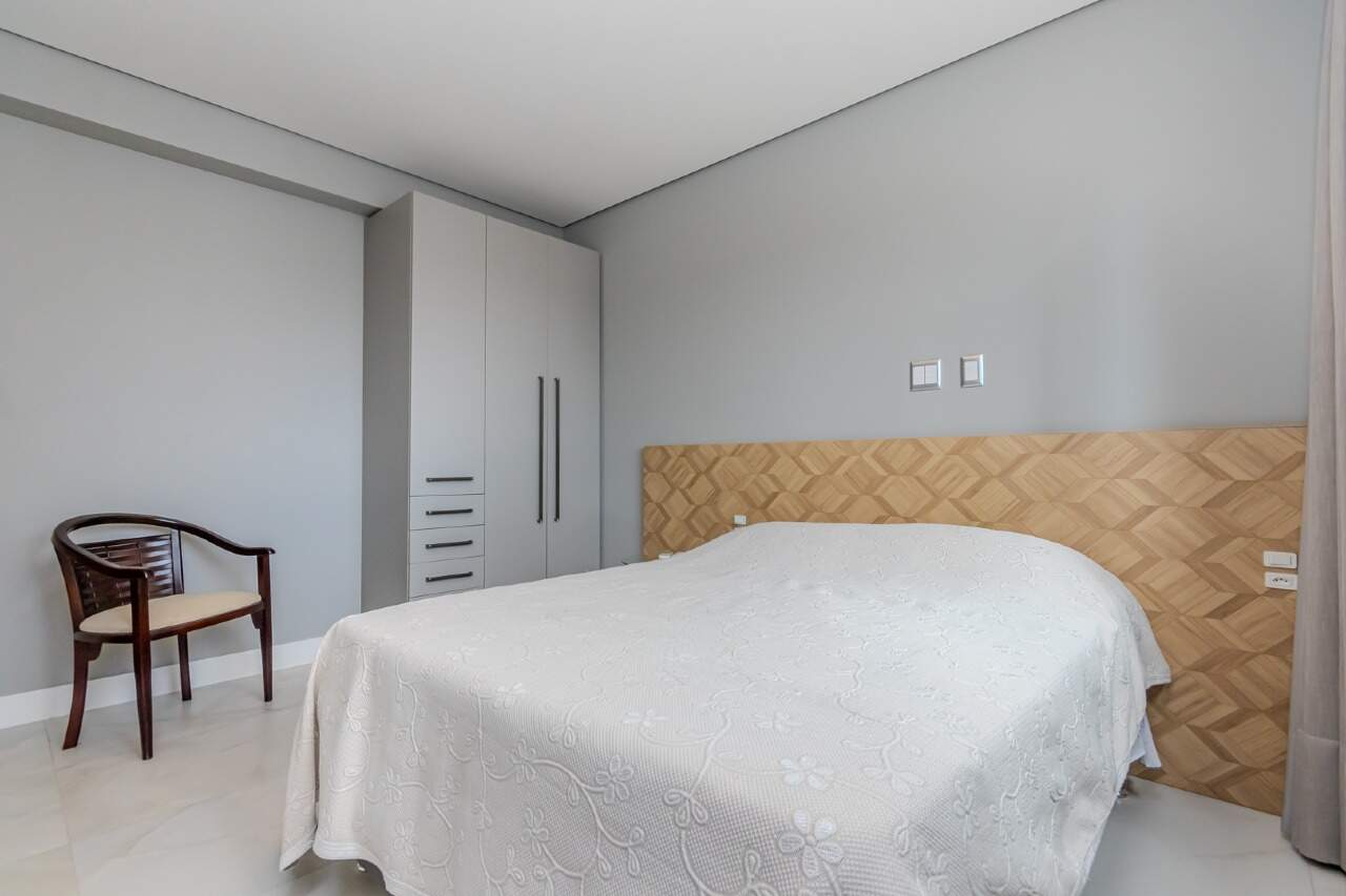 Foto do imóvel Apartamento Mobiliado com 03 Suítes á venda no Edifício Ocean Breeze em Balneário Camboriú