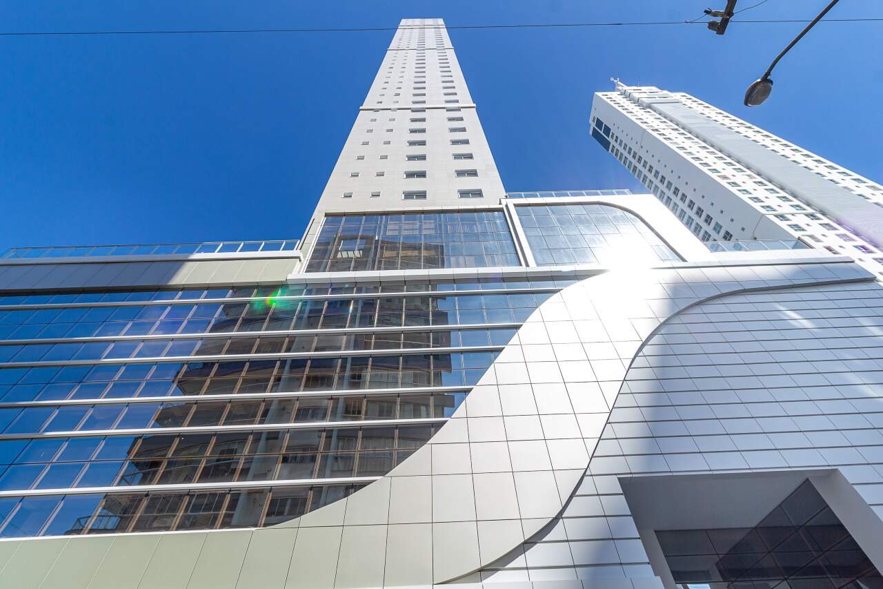 Foto do imóvel Apartamento Mobiliado com 03 Suítes á venda no Edifício Ocean Breeze em Balneário Camboriú