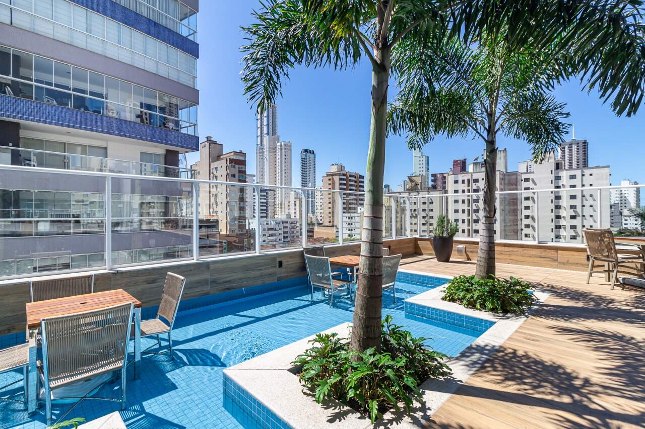 Foto do imóvel Apartamento Mobiliado com 03 Suítes á venda no Edifício Ocean Breeze em Balneário Camboriú
