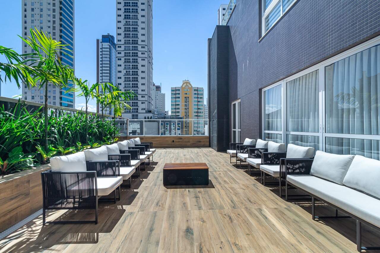 Foto do imóvel Apartamento Mobiliado com 03 Suítes á venda no Edifício Ocean Breeze em Balneário Camboriú
