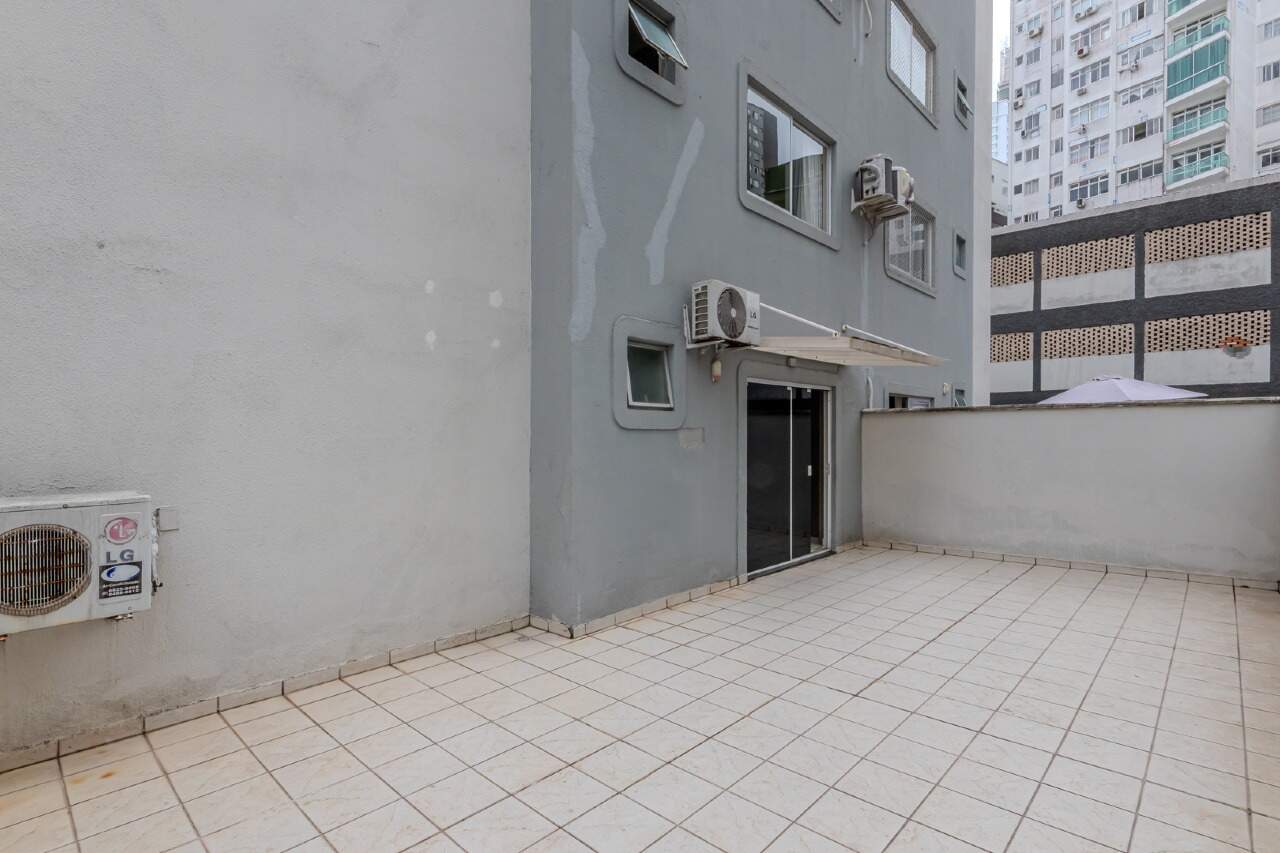 Foto do imóvel Apartamento á venda com 03 Dormitórios no Edifício Mayara em Balneário Camboriú