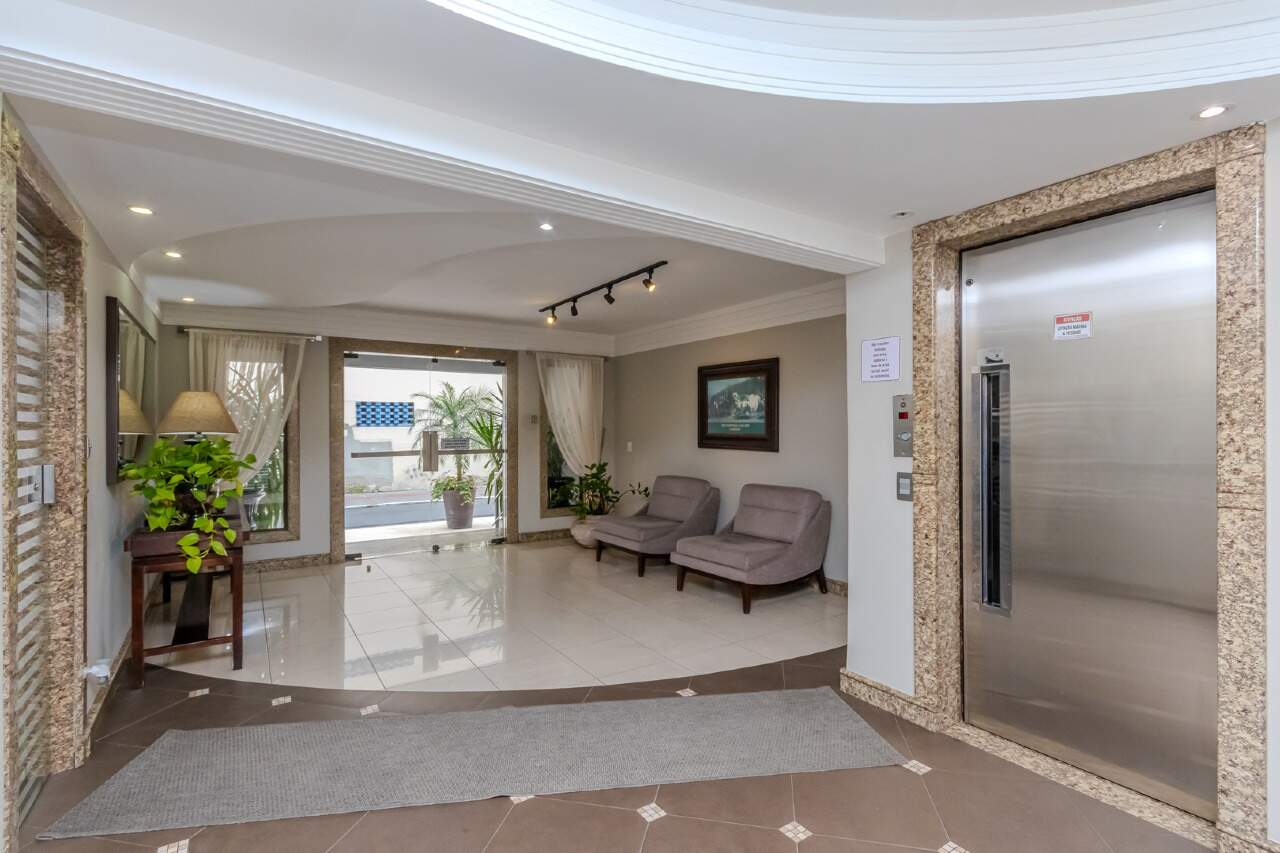 Foto do imóvel Apartamento á venda com 03 Dormitórios no Edifício Mayara em Balneário Camboriú