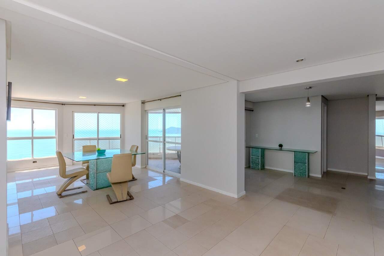 Foto do imóvel Cobertura Triplex Frente Mar á venda com 05 Suítes no Edifício Marquês de Olinda em Balneário Camboriú