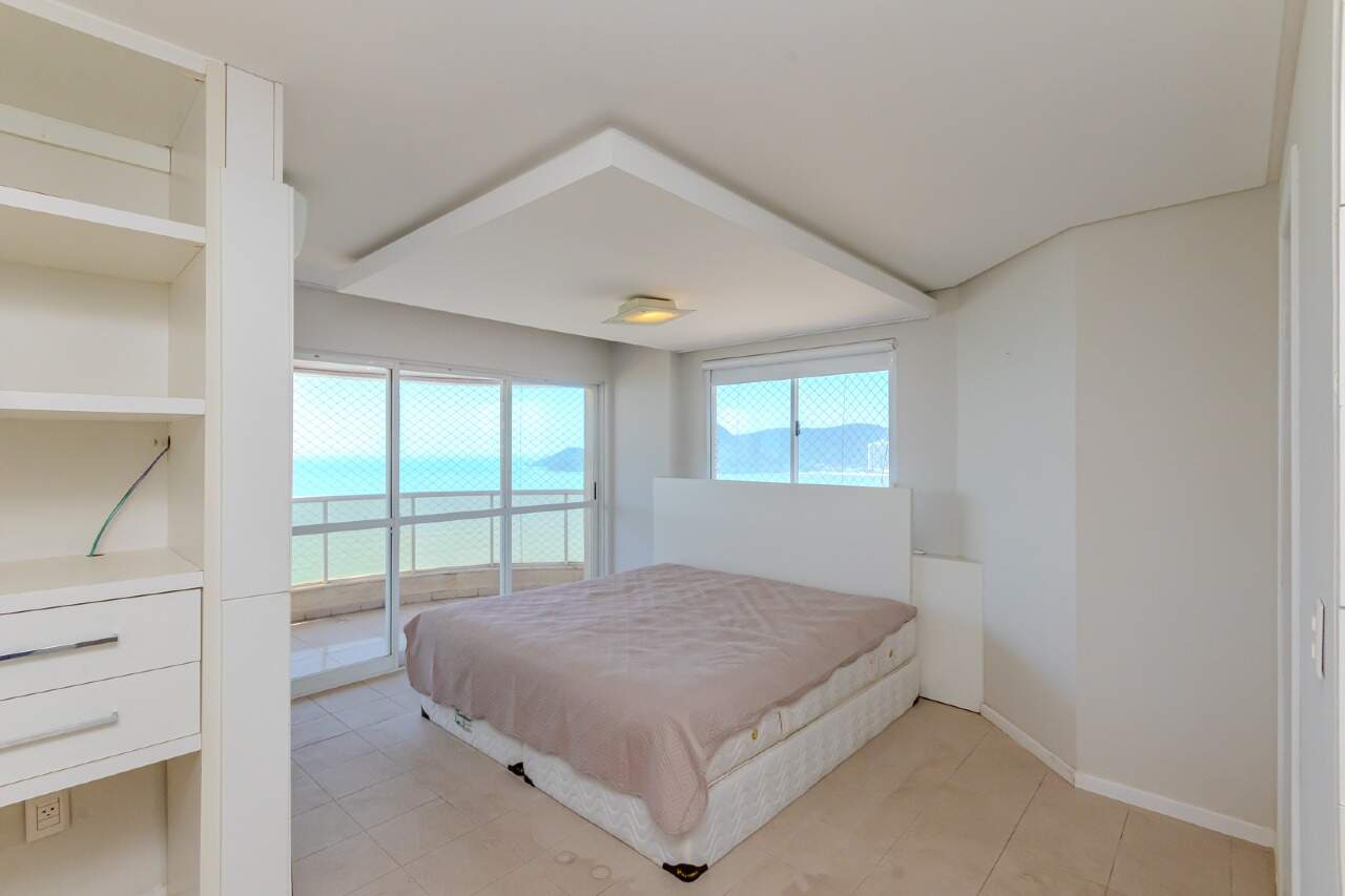Foto do imóvel Cobertura Triplex Frente Mar á venda com 05 Suítes no Edifício Marquês de Olinda em Balneário Camboriú