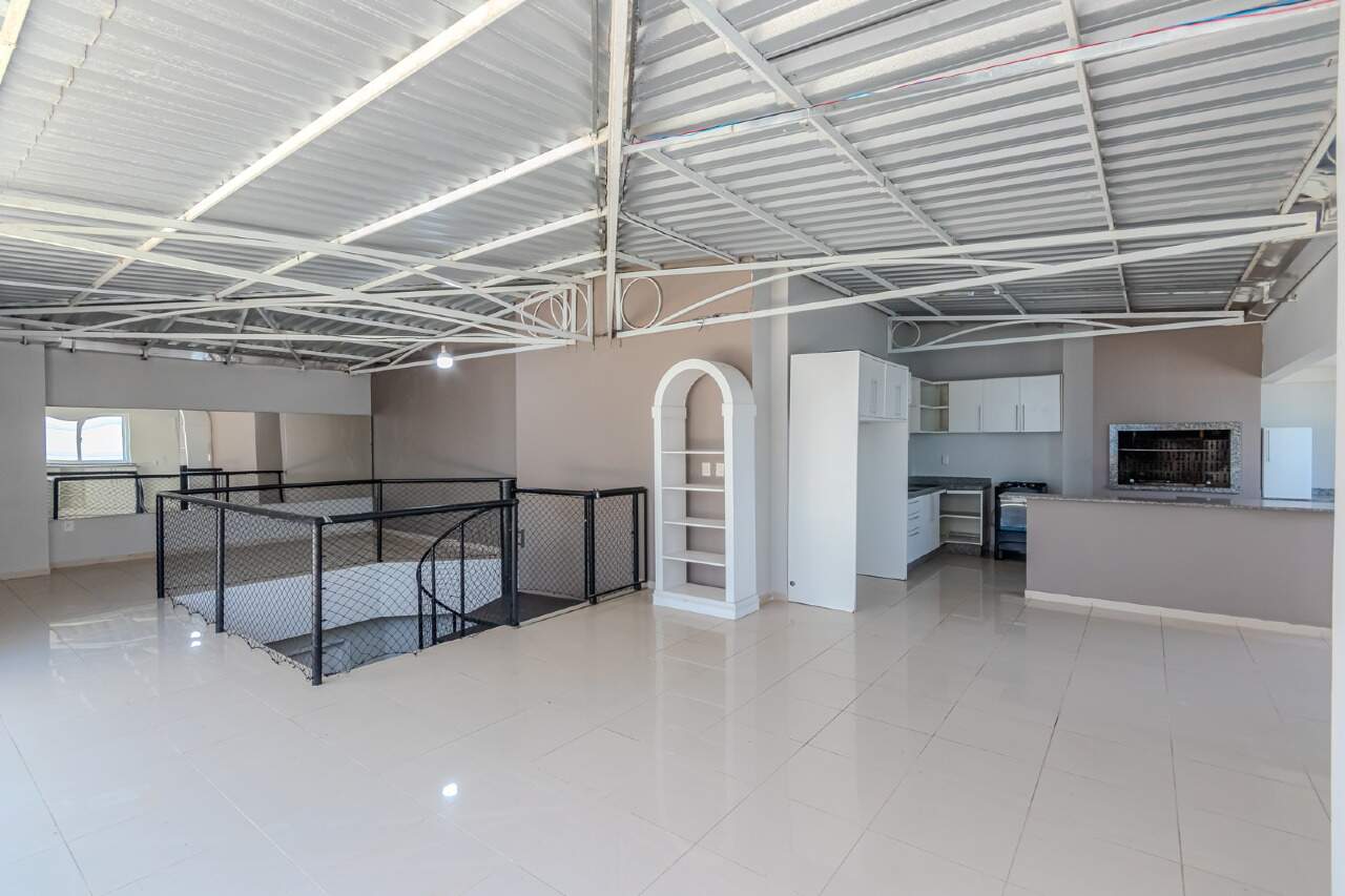 Foto do imóvel Cobertura Triplex Frente Mar á venda com 05 Suítes no Edifício Marquês de Olinda em Balneário Camboriú