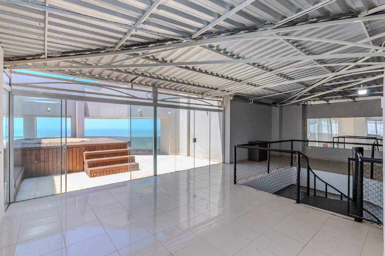Foto do imóvel Cobertura Triplex Frente Mar á venda com 05 Suítes no Edifício Marquês de Olinda em Balneário Camboriú