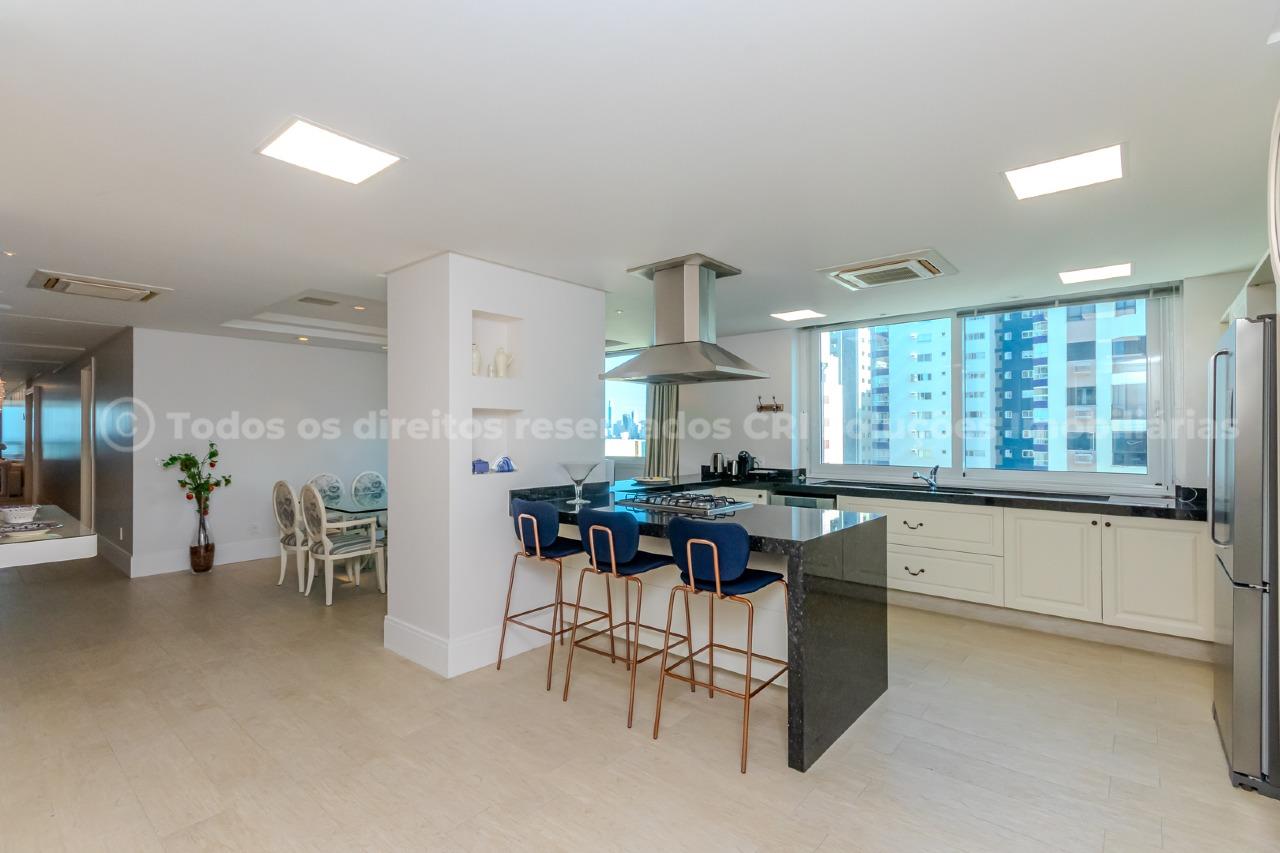 Foto do imóvel Apartamento mobiliado no Edifício Metrópolis Balneário Camboriú com 4 suítes e 315m²