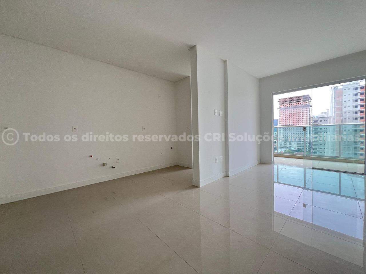 Apartamento com sacada e 2 suítes Edifício Carpe Diem Meia Praia Itapema