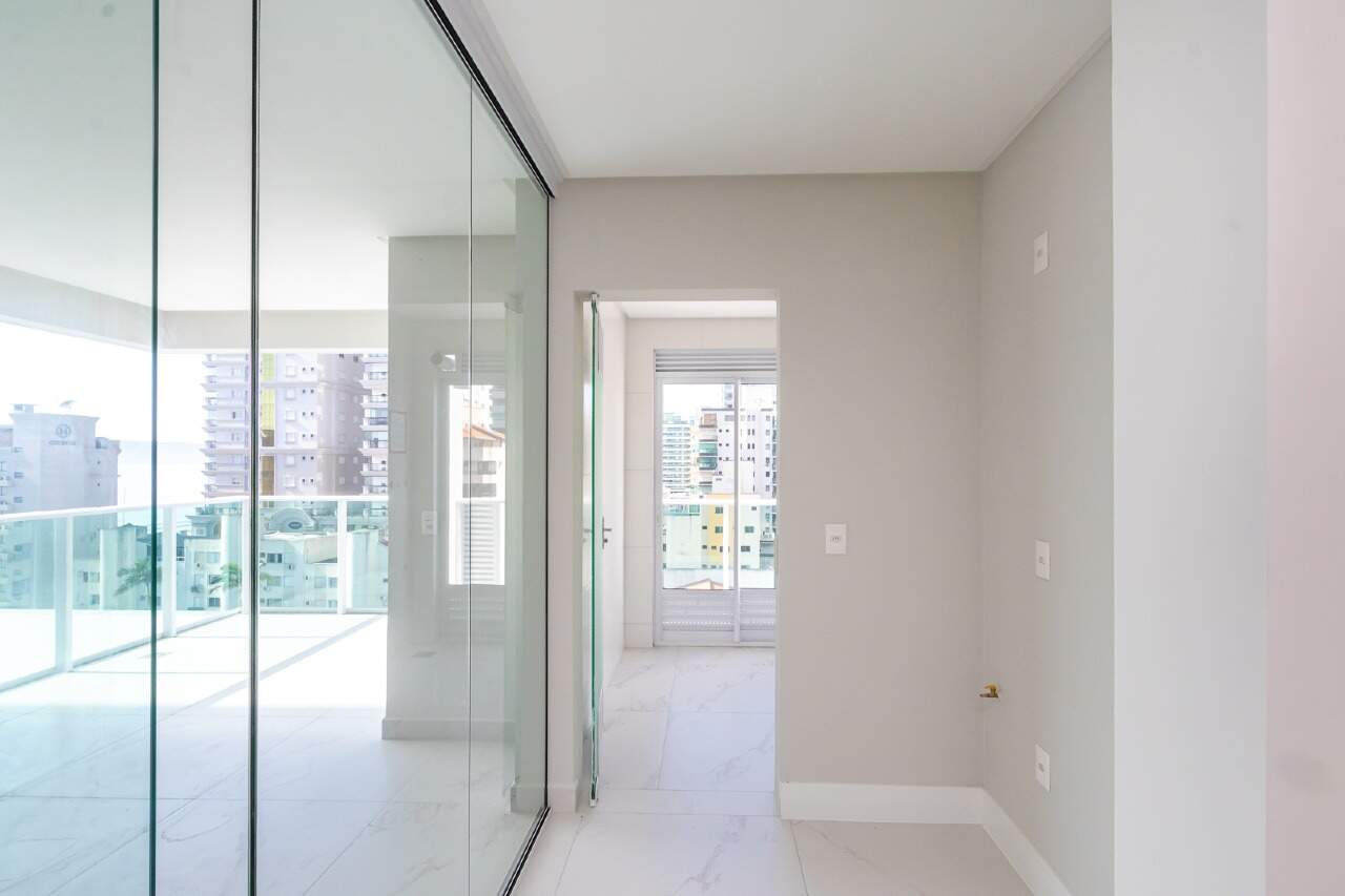 Foto do imóvel Apartamento no Garden Square com 3 suítes, varanda gourmet e 3 vagas – Meia Praia, Itapema