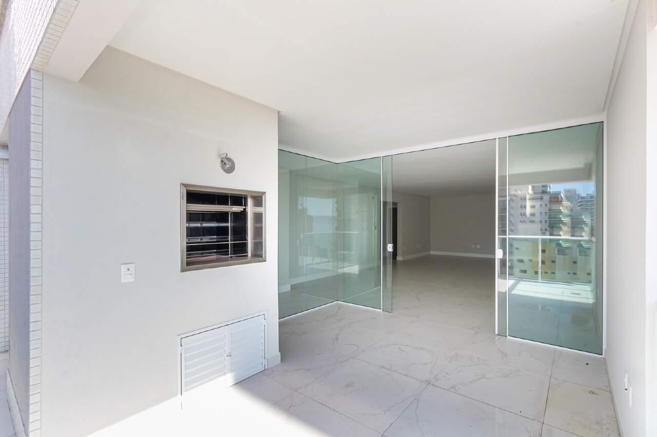 Foto do imóvel Apartamento no Garden Square com 3 suítes, varanda gourmet e 3 vagas – Meia Praia, Itapema