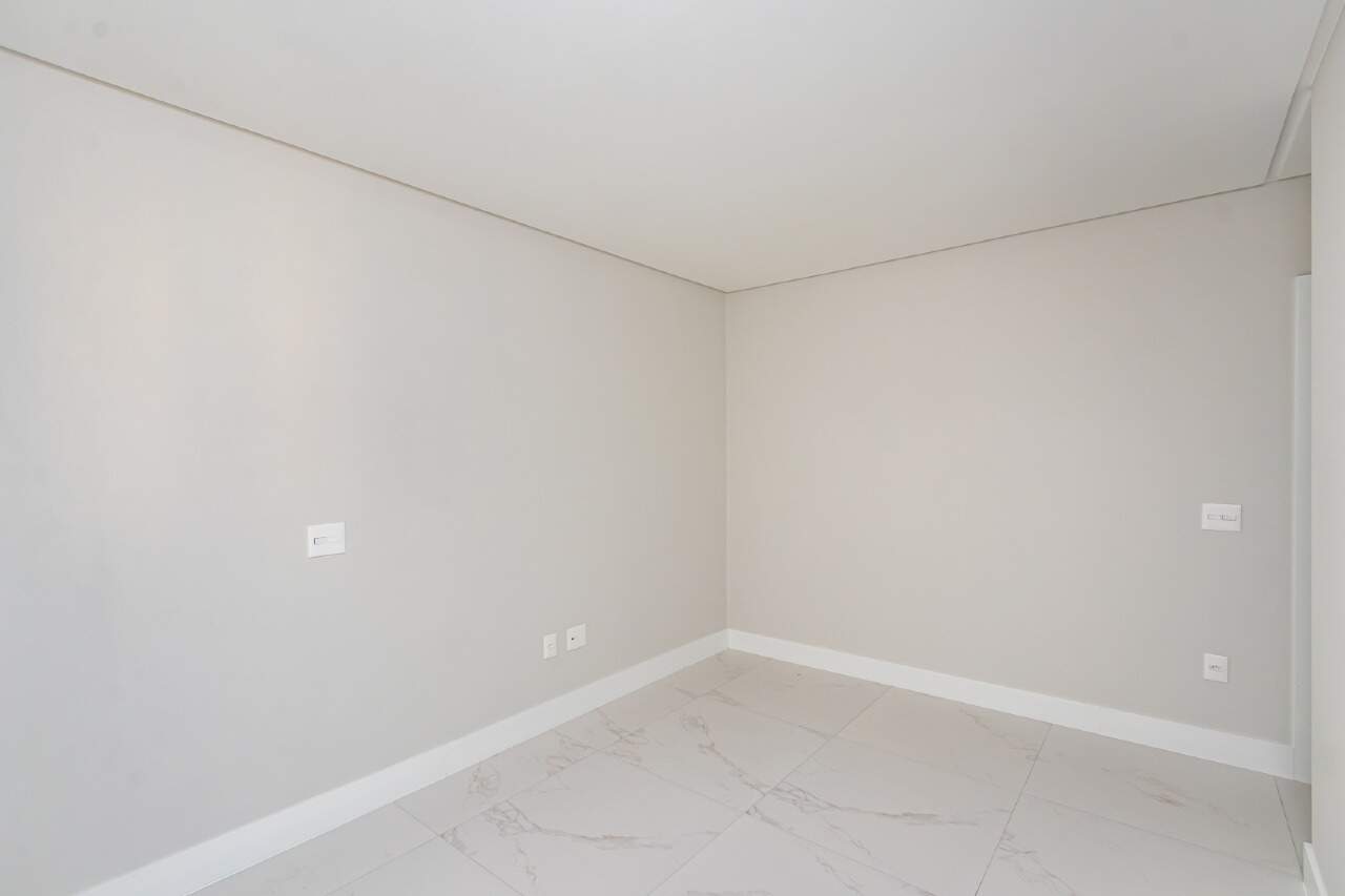 Foto do imóvel Apartamento no Garden Square com 3 suítes, varanda gourmet e 3 vagas – Meia Praia, Itapema