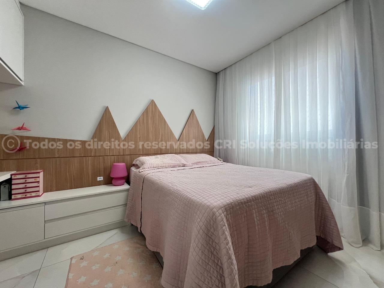 Foto do imóvel Apartamento Mobiliado na Quadra do mar em Meia Praia/Itapema