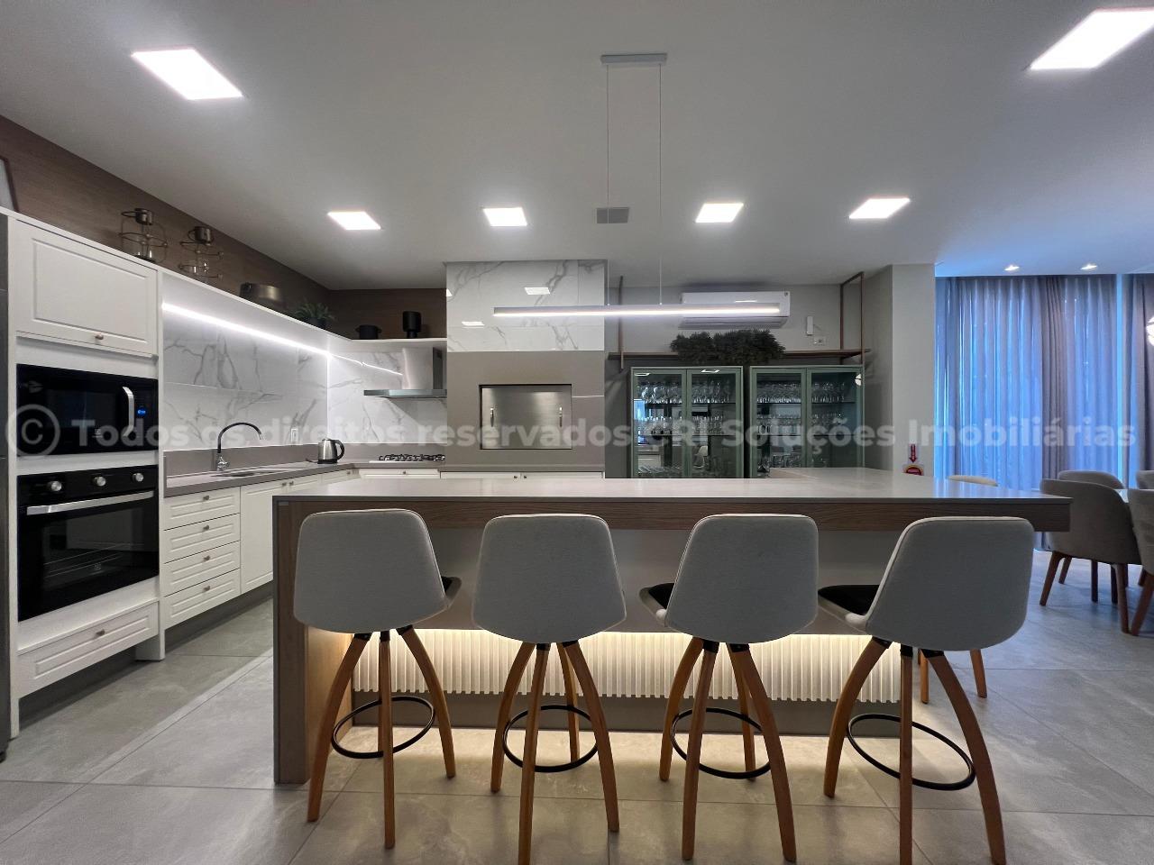 Foto do imóvel Apartamento Mobiliado na Quadra do mar em Meia Praia/Itapema