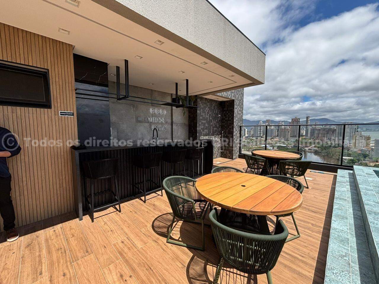 Foto do imóvel Apartamento 3 suítes em Balneário Pereque, Porto Belo