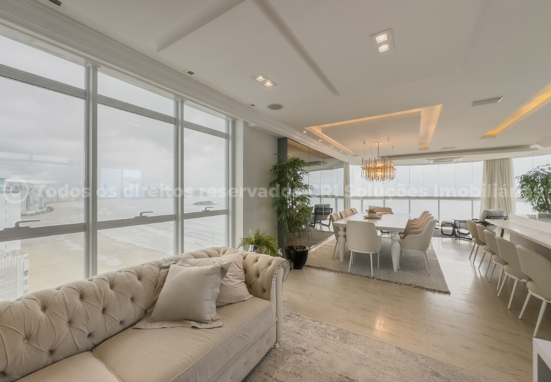 Cobertura duplex no Gran Felicitá frente mar em Balneário Camboriú
