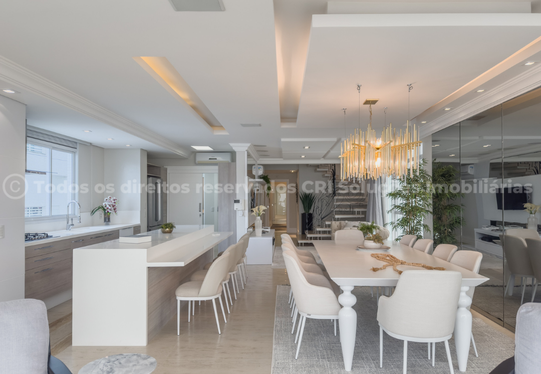 Foto do imóvel Cobertura Duplex Mobiliada com 03 Suítes Frente Mar á venda no Edifício Gran Felicitá em Balneário Camboriú