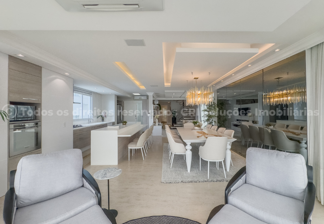 Foto do imóvel Cobertura Duplex Mobiliada com 03 Suítes Frente Mar á venda no Edifício Gran Felicitá em Balneário Camboriú