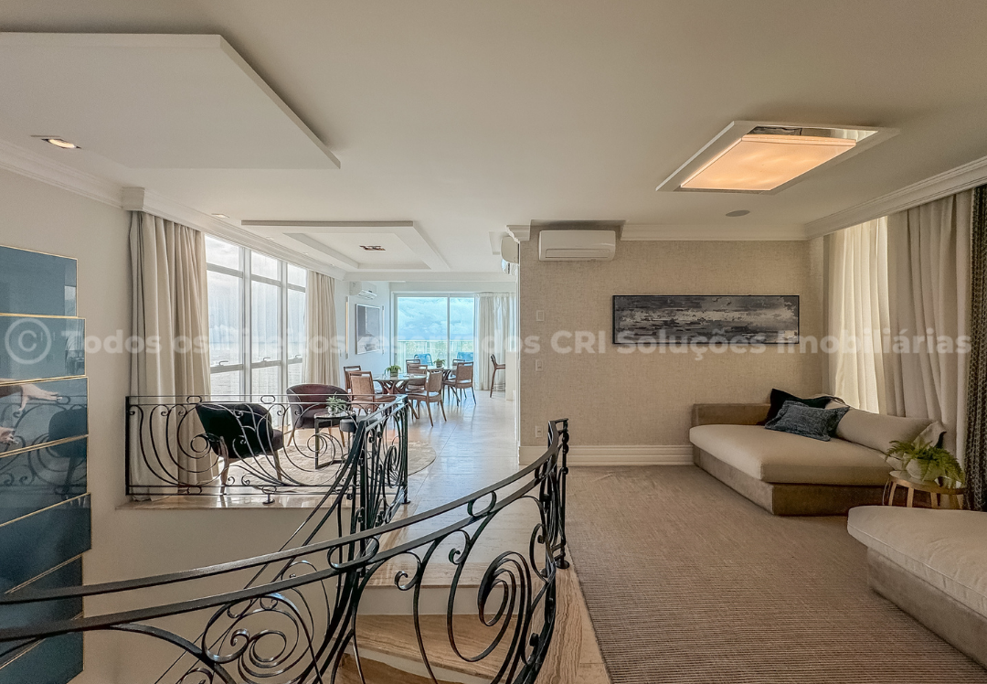 Foto do imóvel Cobertura Duplex Mobiliada com 03 Suítes Frente Mar á venda no Edifício Gran Felicitá em Balneário Camboriú