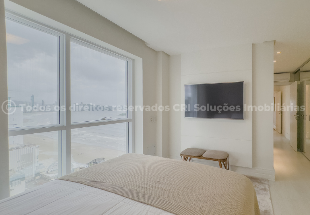 Foto do imóvel Cobertura Duplex Mobiliada com 03 Suítes Frente Mar á venda no Edifício Gran Felicitá em Balneário Camboriú