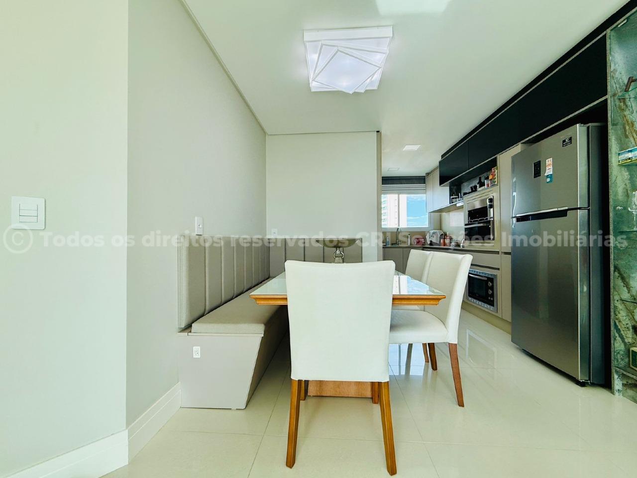 Foto do imóvel Apartamento alto-padrão à venda com 4 quartos sendo 2 suítes e 2 vagas de garagem a 500m do mar no Falcon Tower da FG no centro de Balneário Camboriú